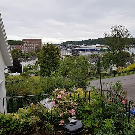 Apartamento Lys Og Lettstelt Leilighet Med Utsikt Over Byen Sandefjord Exterior foto