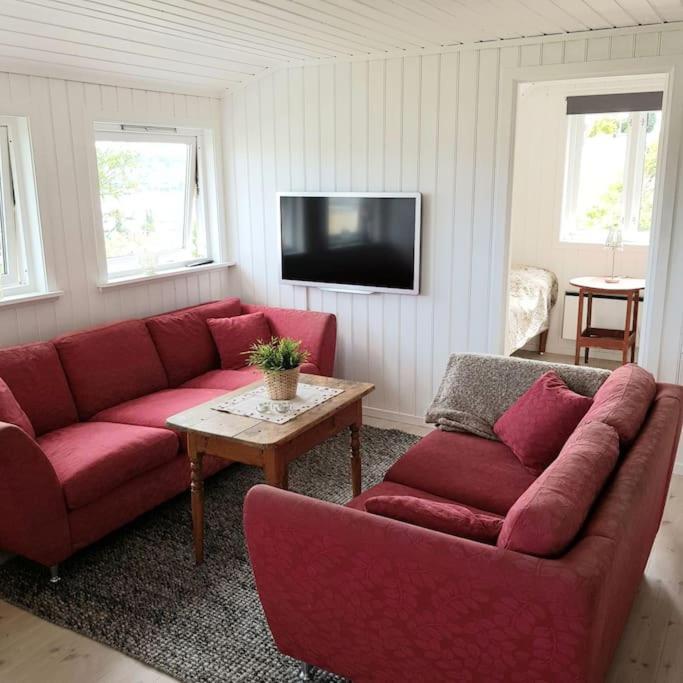 Apartamento Lys Og Lettstelt Leilighet Med Utsikt Over Byen Sandefjord Exterior foto