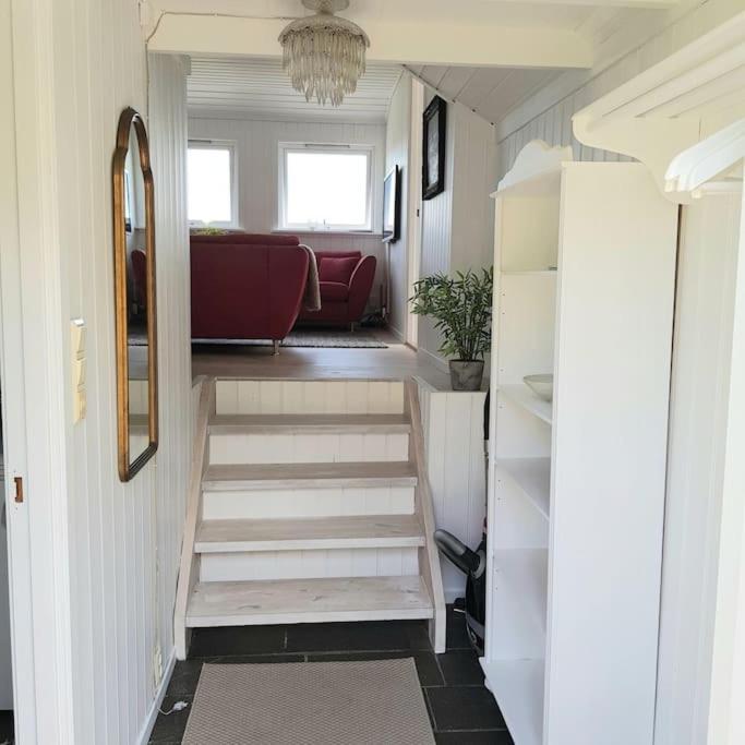 Apartamento Lys Og Lettstelt Leilighet Med Utsikt Over Byen Sandefjord Exterior foto